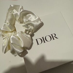 Dior Beauty Scrunchie